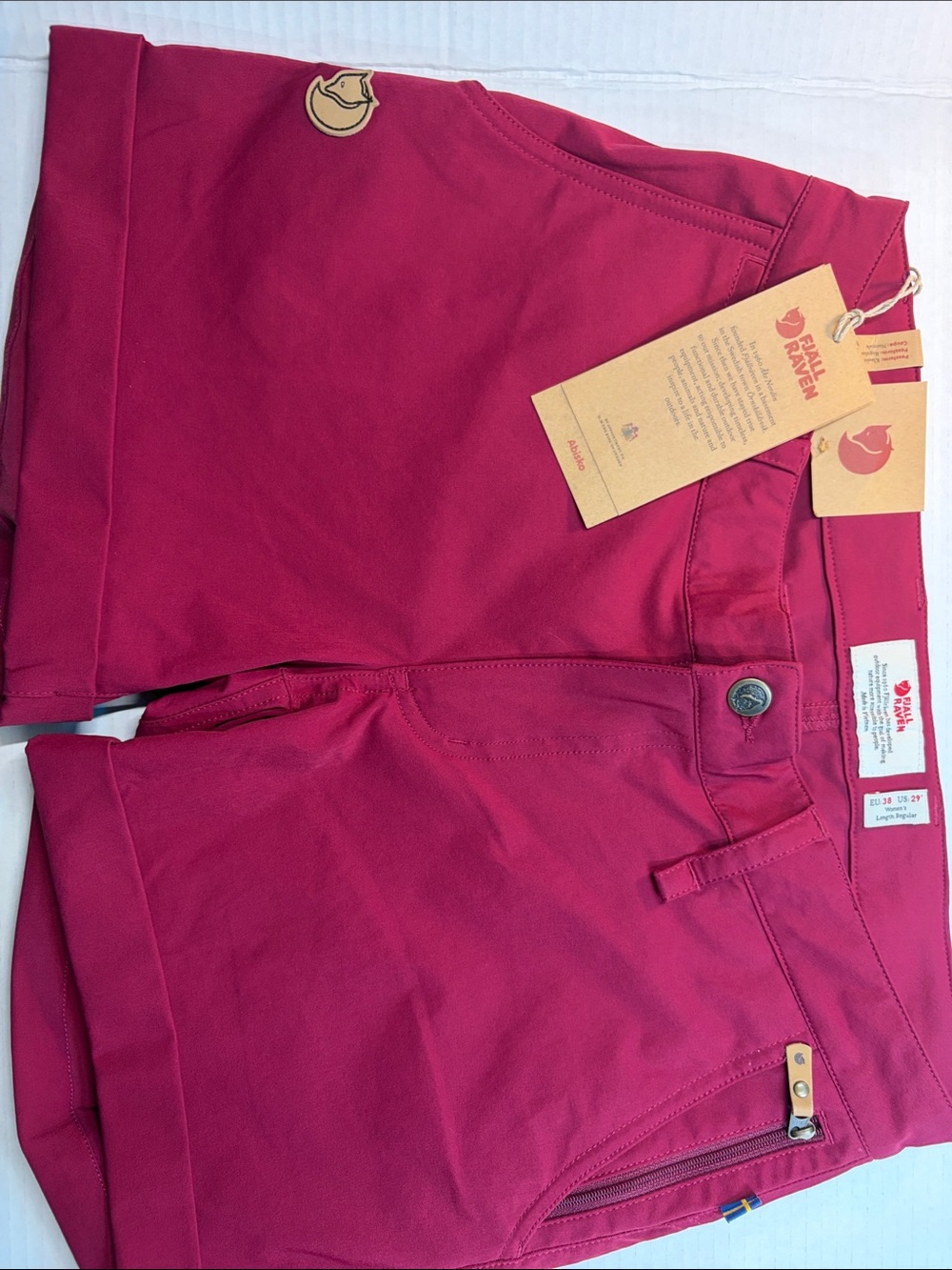 FJALL RAVEN Abisko Women's Red Outdoor Shorts